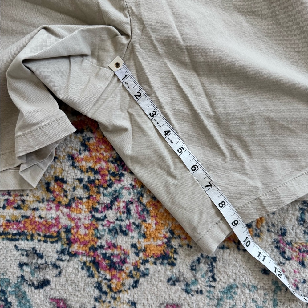 GAP Women's Light Tan Bermuda Shorts - Picture 4 of 5